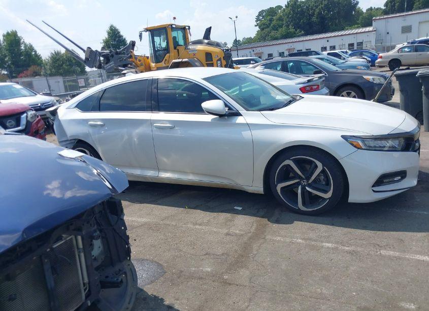 Photo 13 of 2020 Honda Accord SPORT (VIN 1HGCV1F35LA141751)