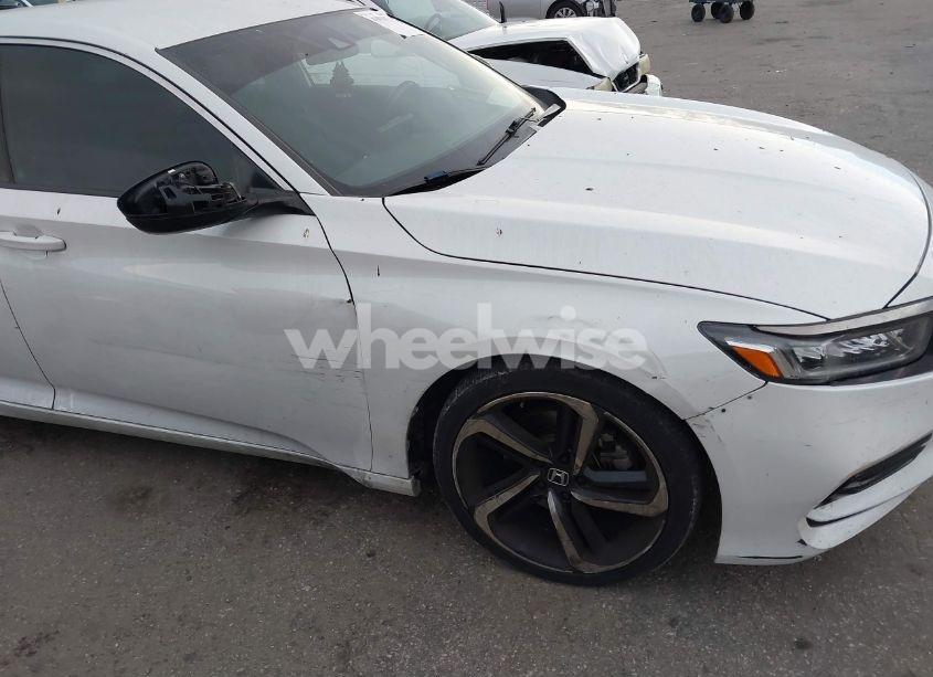 Photo 6 of 2020 Honda Accord SPORT (VIN 1HGCV1F35LA154659)