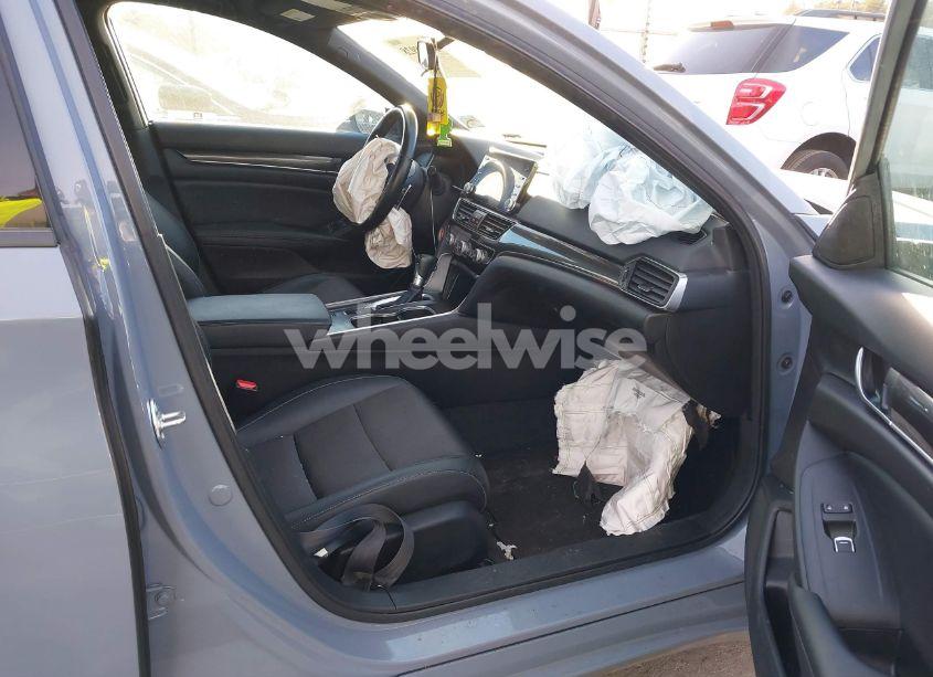 Photo 5 of 2022 Honda Accord SPORT (VIN 1HGCV1F35NA020205)