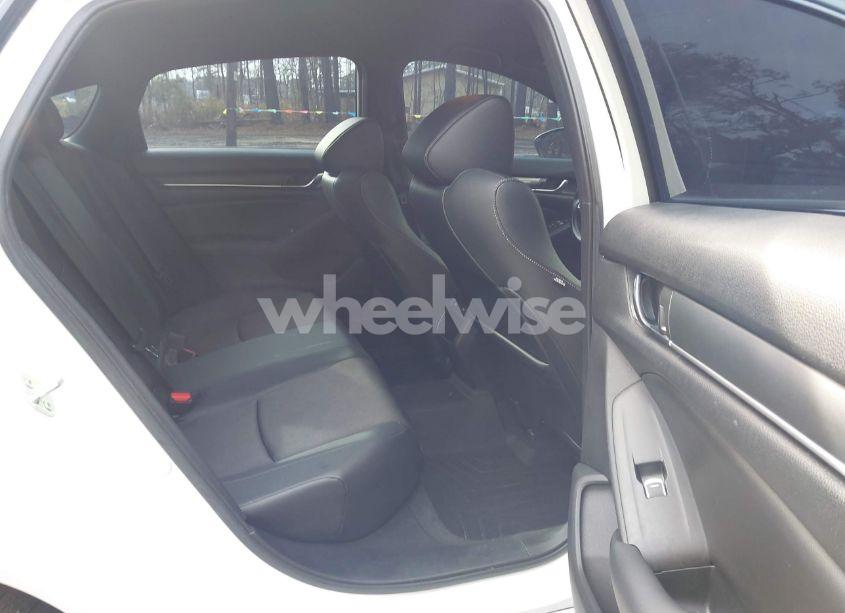 Photo 8 of 2022 Honda Accord SPORT (VIN 1HGCV1F35NA037943)