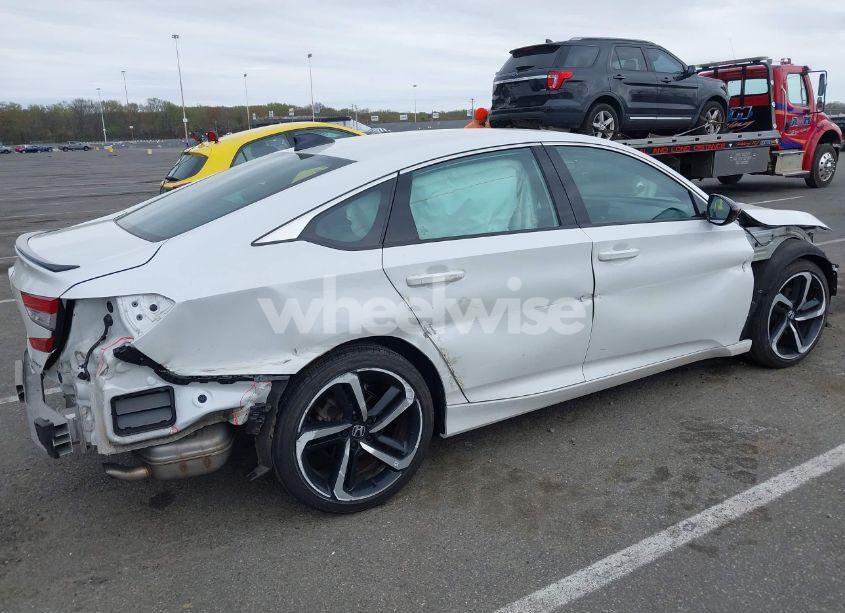 Photo 19 of 2022 Honda Accord SPORT (VIN 1HGCV1F35NA111989)