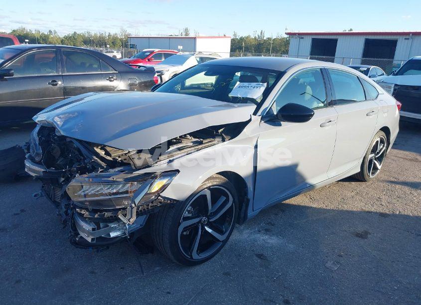 Photo 2 of 2022 Honda Accord SPORT (VIN 1HGCV1F35NA117128)