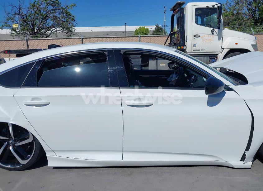 Photo 14 of 2022 Honda Accord SPORT (VIN 1HGCV1F35NA120661)