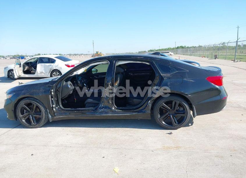 Photo 14 of 2018 Honda Accord SPORT (VIN 1HGCV1F36JA020546)