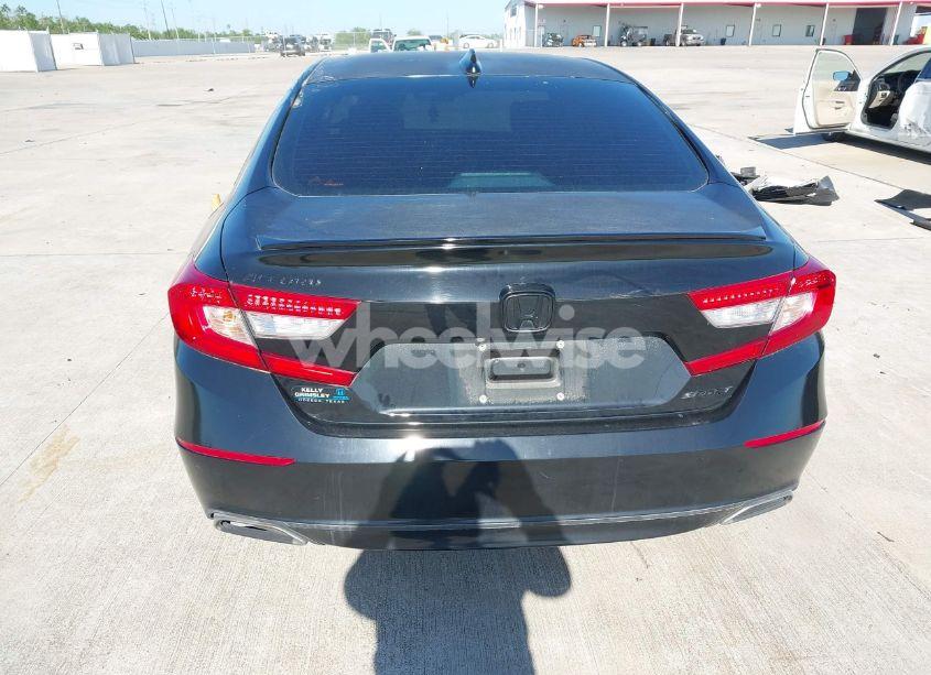Photo 16 of 2018 Honda Accord SPORT (VIN 1HGCV1F36JA020546)