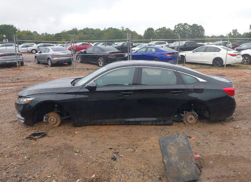 Photo 14 of 2018 Honda Accord SPORT (VIN 1HGCV1F36JA059394)