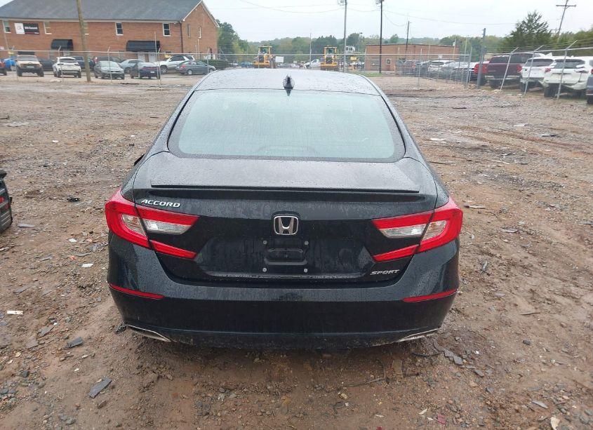 Photo 16 of 2018 Honda Accord SPORT (VIN 1HGCV1F36JA059394)