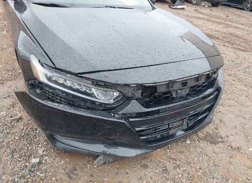 Photo 6 of 2018 Honda Accord SPORT (VIN 1HGCV1F36JA059394)