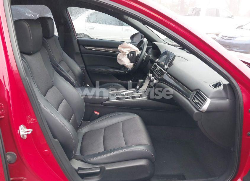 Photo 5 of 2018 Honda Accord SPORT (VIN 1HGCV1F36JA082142)