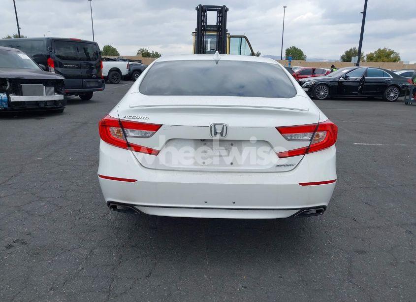 Photo 16 of 2018 Honda Accord SPORT (VIN 1HGCV1F36JA128522)