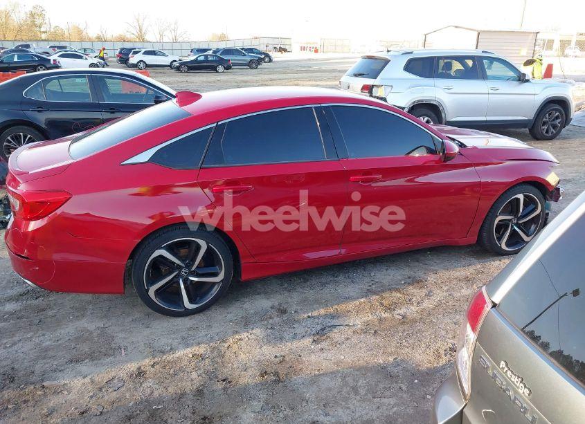 Photo 14 of 2018 Honda Accord SPORT (VIN 1HGCV1F36JA131355)