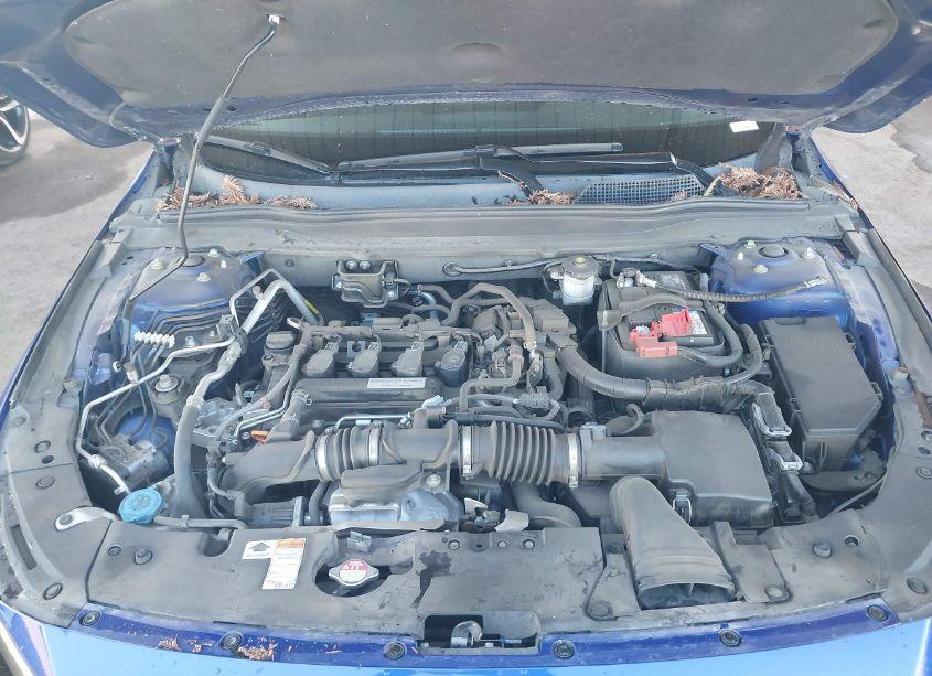 Photo 10 of 2018 Honda Accord SPORT (VIN 1HGCV1F36JA132179)