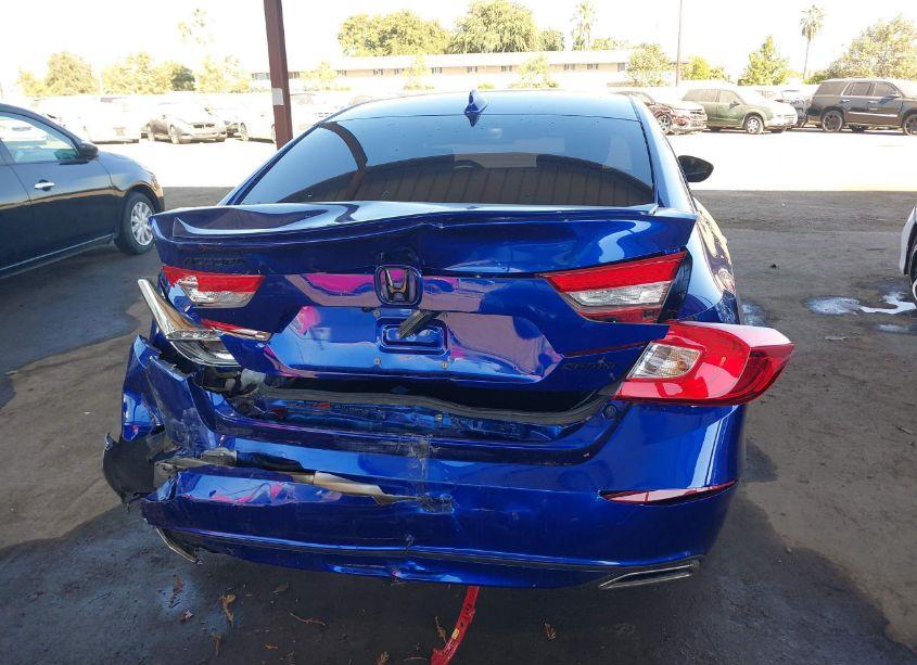 Photo 16 of 2018 Honda Accord SPORT (VIN 1HGCV1F36JA132179)