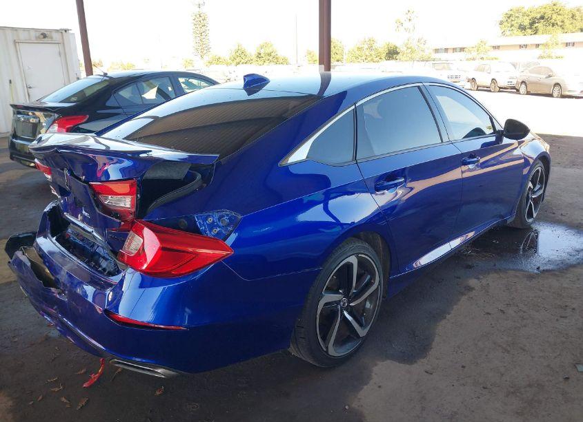 Photo 4 of 2018 Honda Accord SPORT (VIN 1HGCV1F36JA132179)
