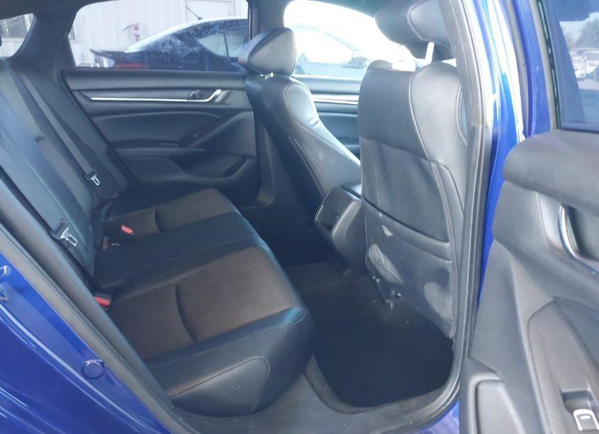 Photo 8 of 2018 Honda Accord SPORT (VIN 1HGCV1F36JA132179)