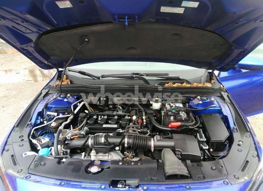 Photo 10 of 2018 Honda Accord SPORT (VIN 1HGCV1F36JA140847)