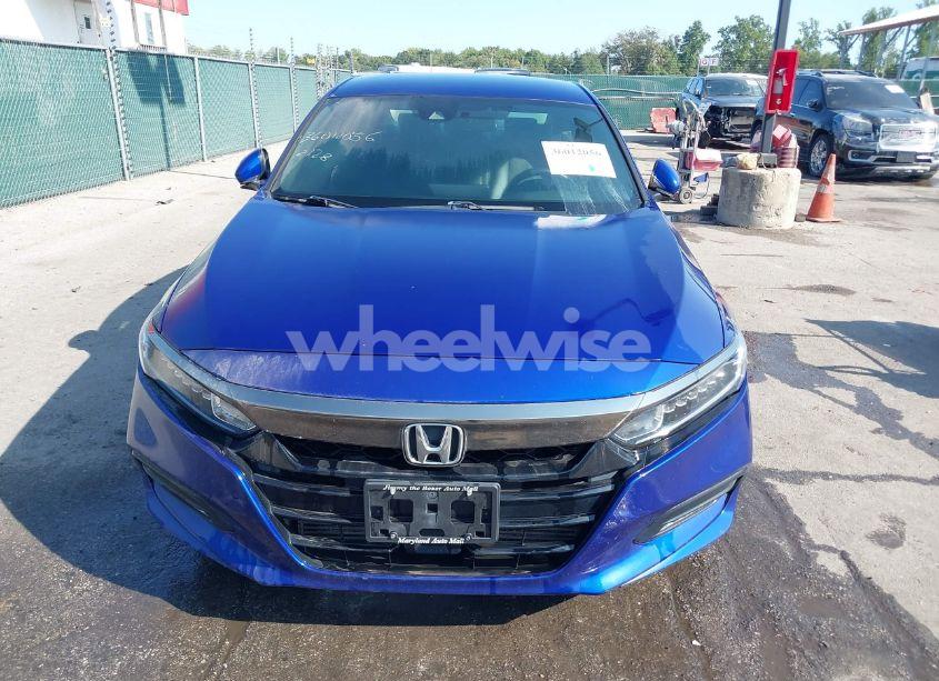 Photo 11 of 2018 Honda Accord SPORT (VIN 1HGCV1F36JA140847)