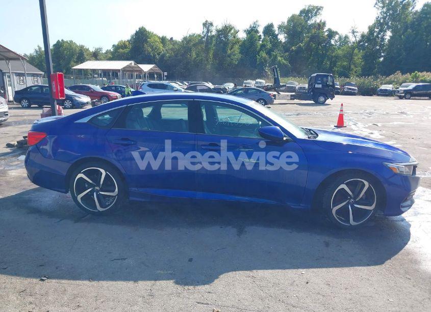 Photo 12 of 2018 Honda Accord SPORT (VIN 1HGCV1F36JA140847)