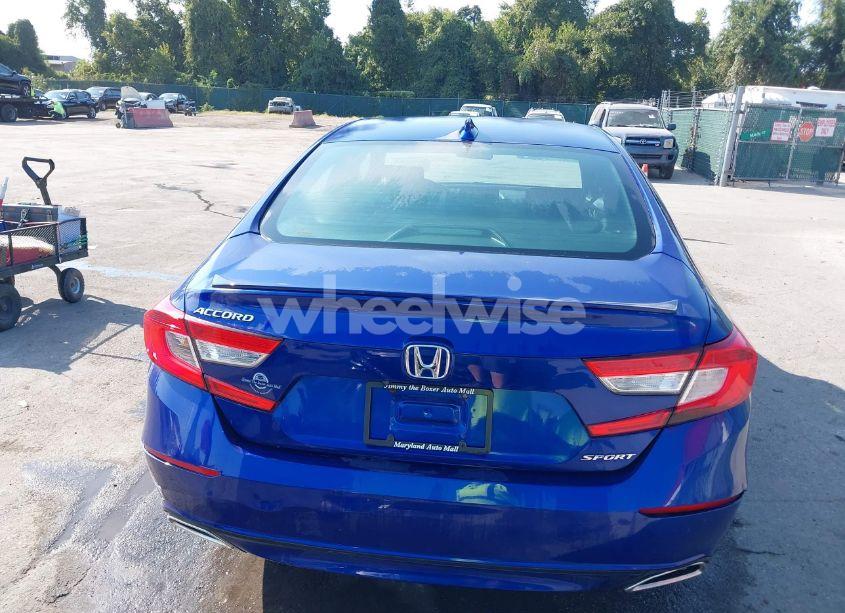 Photo 15 of 2018 Honda Accord SPORT (VIN 1HGCV1F36JA140847)