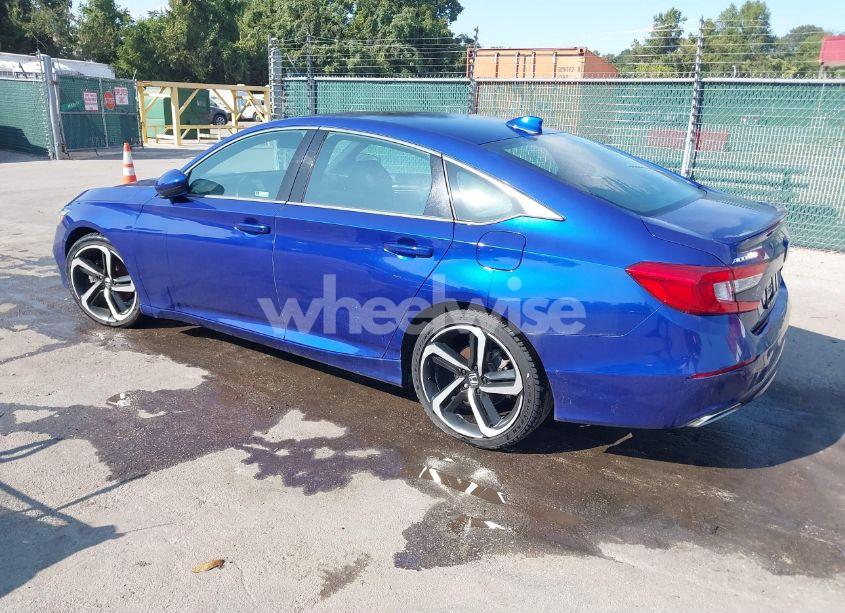 Photo 3 of 2018 Honda Accord SPORT (VIN 1HGCV1F36JA140847)