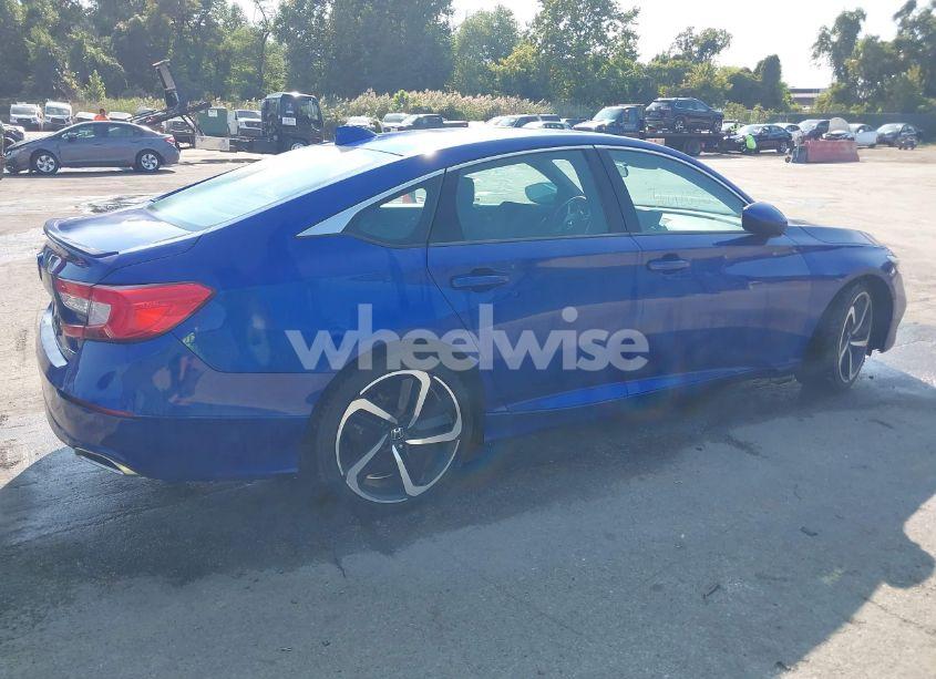 Photo 4 of 2018 Honda Accord SPORT (VIN 1HGCV1F36JA140847)