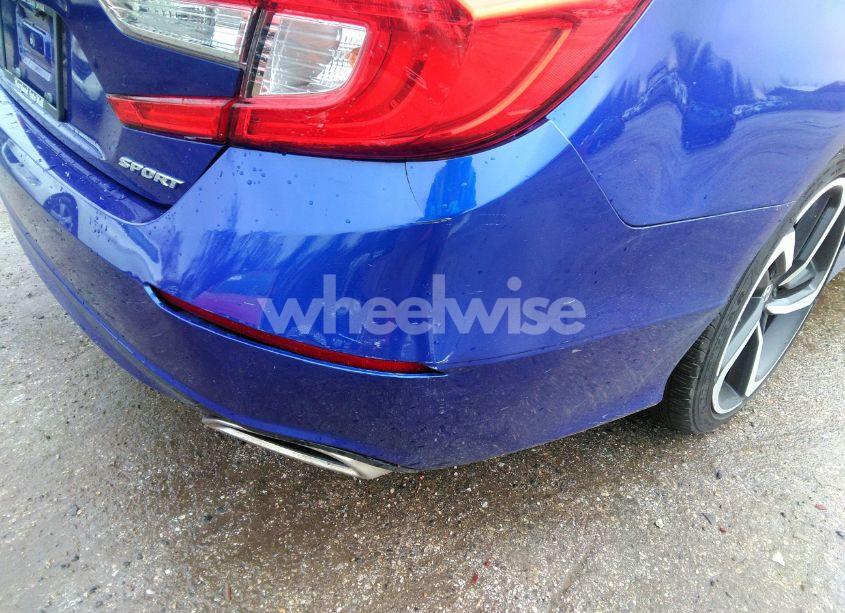 Photo 6 of 2018 Honda Accord SPORT (VIN 1HGCV1F36JA140847)