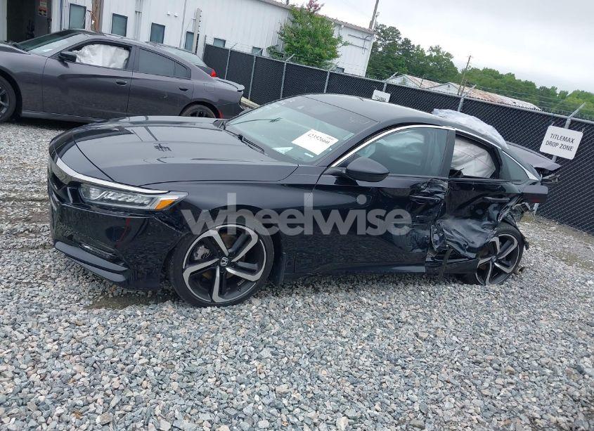 Photo 14 of 2018 Honda Accord SPORT (VIN 1HGCV1F36JA148818)