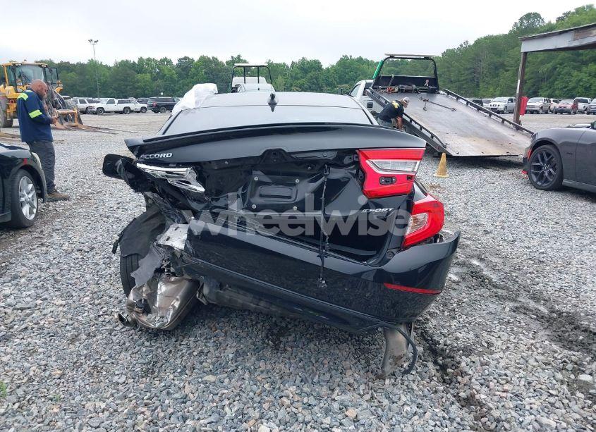 Photo 16 of 2018 Honda Accord SPORT (VIN 1HGCV1F36JA148818)