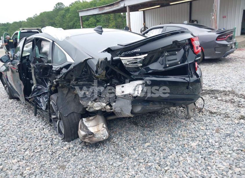 Photo 18 of 2018 Honda Accord SPORT (VIN 1HGCV1F36JA148818)