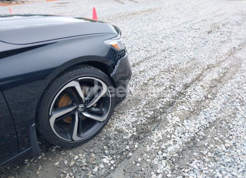 Photo 20 of 2018 Honda Accord SPORT (VIN 1HGCV1F36JA148818)