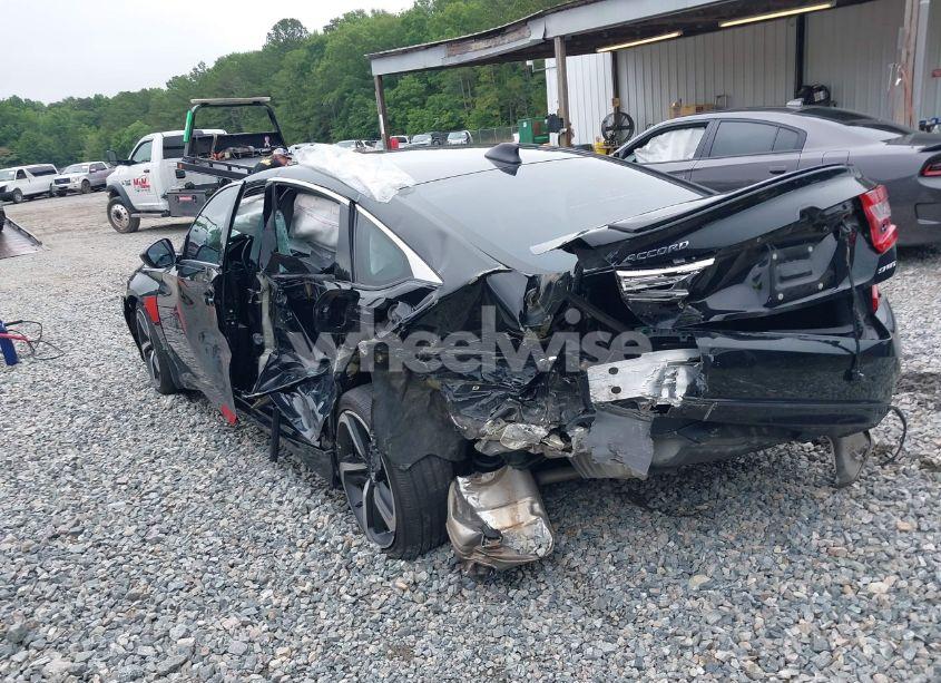 Photo 3 of 2018 Honda Accord SPORT (VIN 1HGCV1F36JA148818)