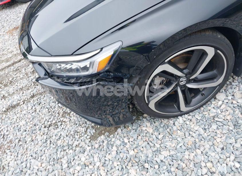 Photo 6 of 2018 Honda Accord SPORT (VIN 1HGCV1F36JA148818)