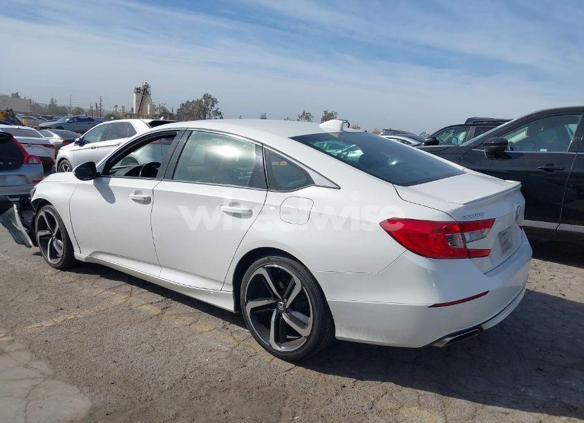 Photo 3 of 2018 Honda Accord SPORT (VIN 1HGCV1F36JA165215)