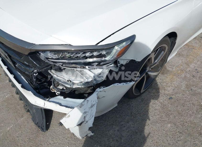 Photo 6 of 2018 Honda Accord SPORT (VIN 1HGCV1F36JA165215)