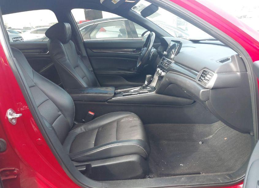 Photo 5 of 2018 Honda Accord SPORT (VIN 1HGCV1F36JA176232)