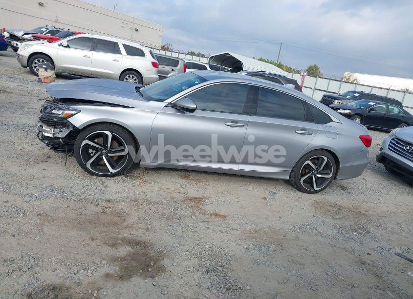 Photo 14 of 2018 Honda Accord SPORT (VIN 1HGCV1F36JA209973)
