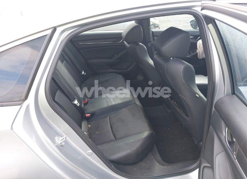 Photo 8 of 2018 Honda Accord SPORT (VIN 1HGCV1F36JA209973)