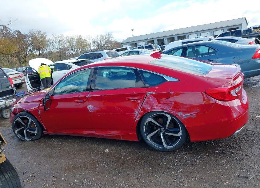 Photo 14 of 2018 Honda Accord SPORT (VIN 1HGCV1F36JA215501)