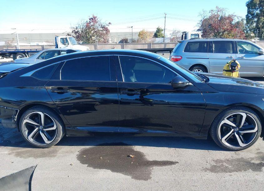 Photo 14 of 2018 Honda Accord SPORT (VIN 1HGCV1F36JA239605)