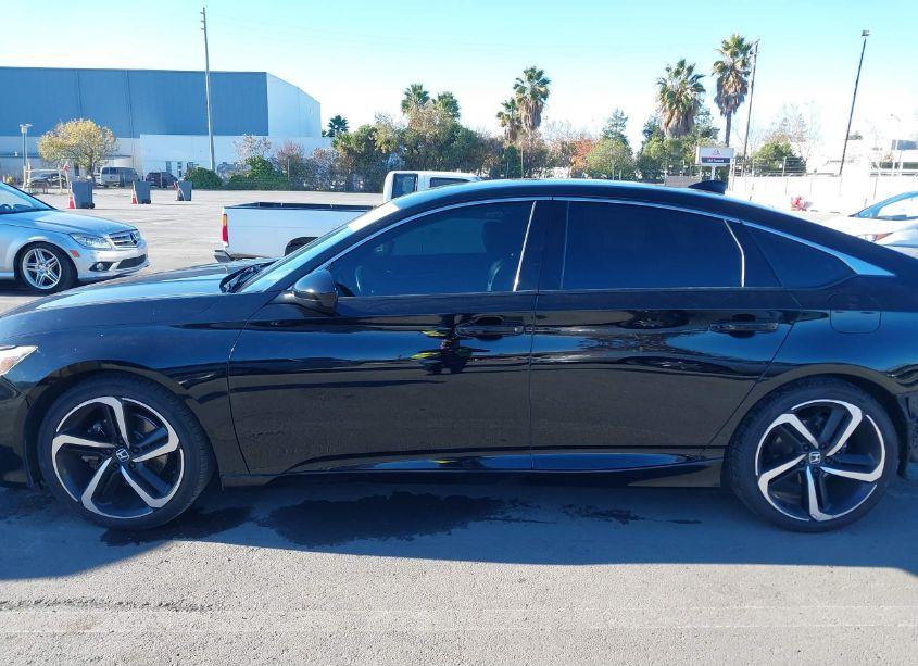 Photo 15 of 2018 Honda Accord SPORT (VIN 1HGCV1F36JA239605)