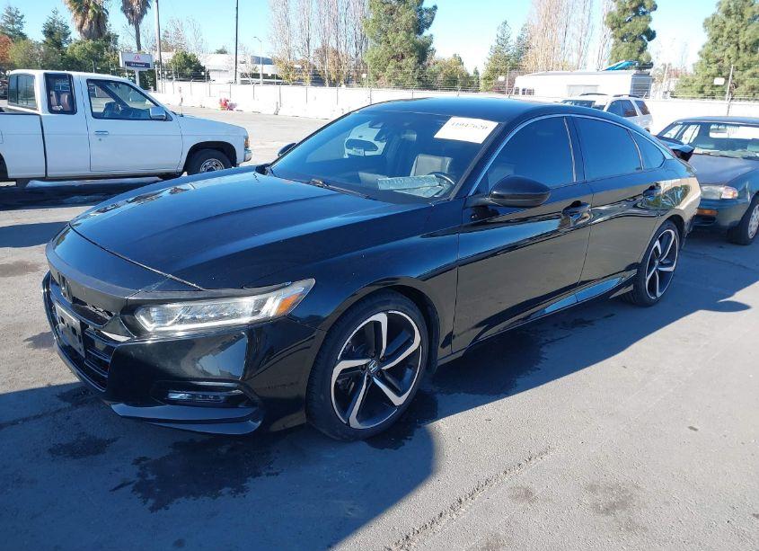 Photo 2 of 2018 Honda Accord SPORT (VIN 1HGCV1F36JA239605)