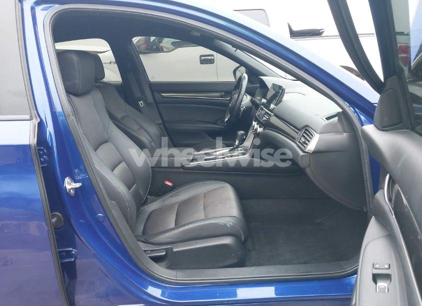 Photo 5 of 2019 Honda Accord SPORT (VIN 1HGCV1F36KA045755)