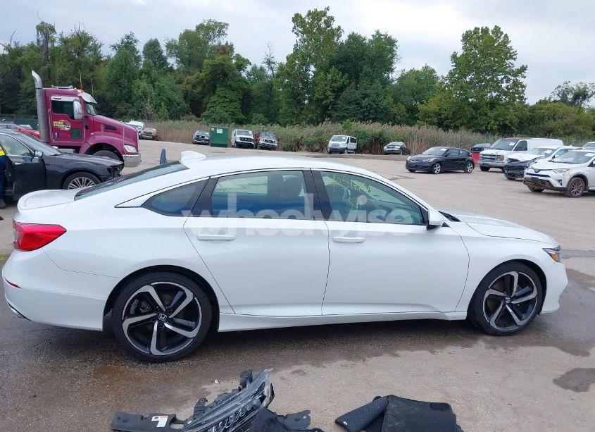 Photo 14 of 2019 Honda Accord SPORT (VIN 1HGCV1F36KA055377)