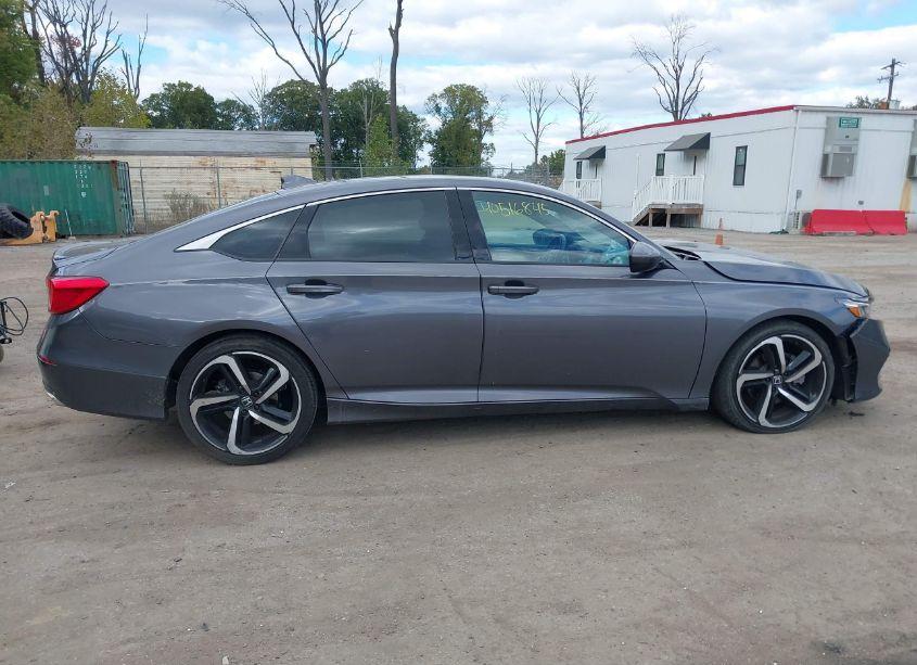 Photo 13 of 2019 Honda Accord SPORT (VIN 1HGCV1F36KA059588)