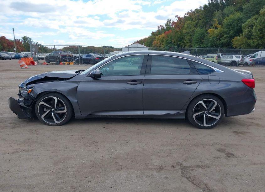Photo 14 of 2019 Honda Accord SPORT (VIN 1HGCV1F36KA059588)