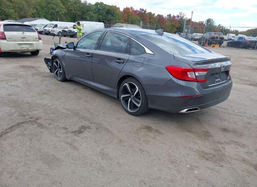 Photo 3 of 2019 Honda Accord SPORT (VIN 1HGCV1F36KA059588)