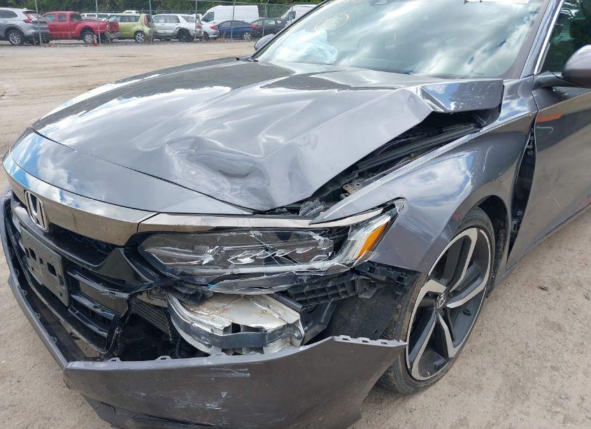 Photo 6 of 2019 Honda Accord SPORT (VIN 1HGCV1F36KA059588)