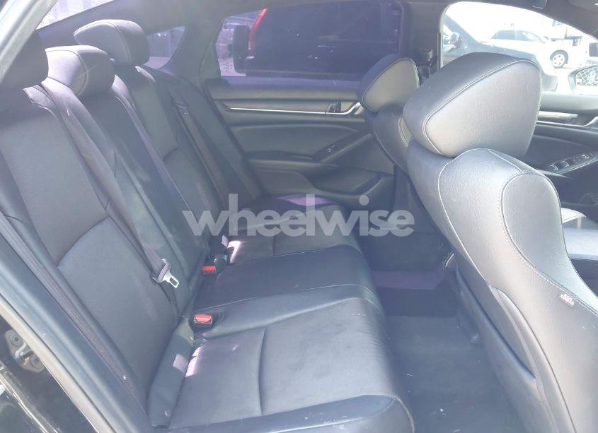 Photo 8 of 2019 Honda Accord SPORT (VIN 1HGCV1F36KA079744)