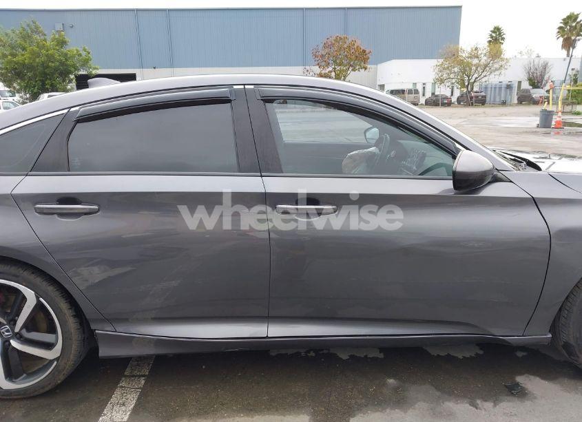 Photo 14 of 2019 Honda Accord SPORT (VIN 1HGCV1F36KA083860)