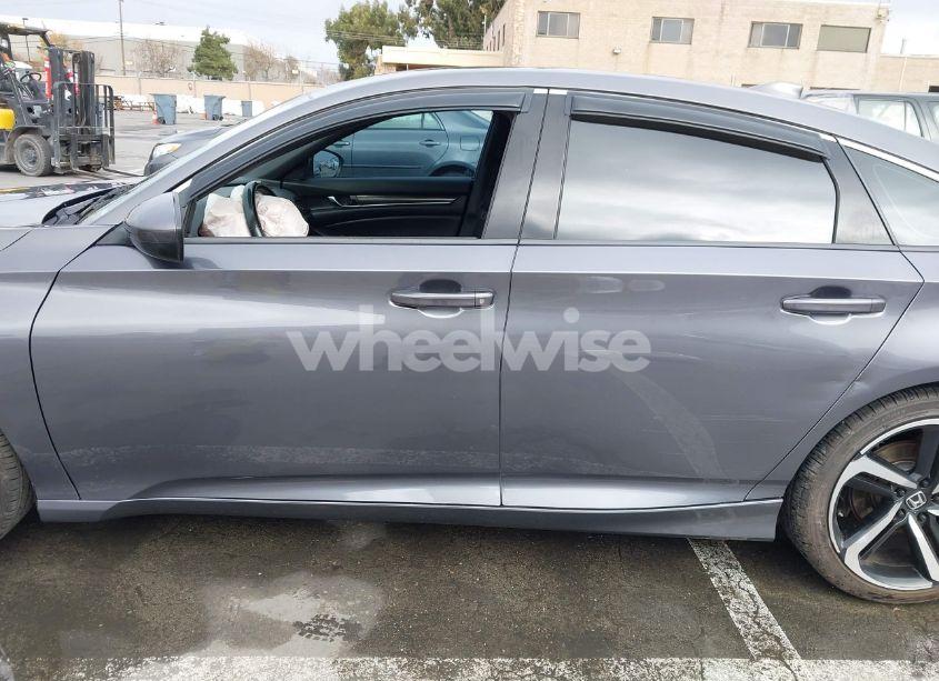 Photo 15 of 2019 Honda Accord SPORT (VIN 1HGCV1F36KA083860)